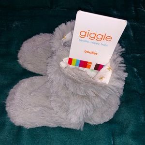 *TWO PAIRS* Giggle Grey & Cream Fur Baby Booties